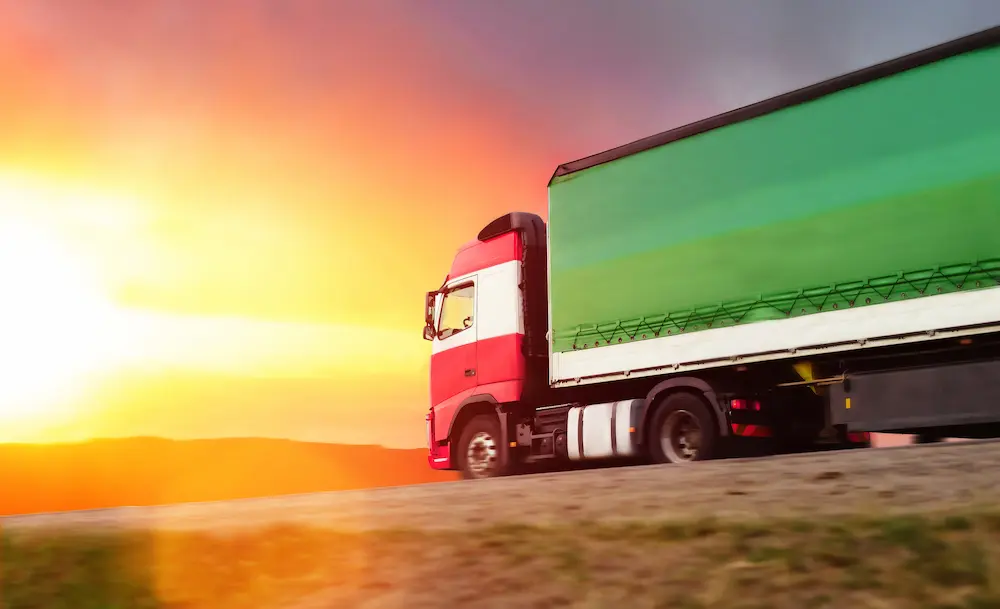 Transportadora Carga Fechada